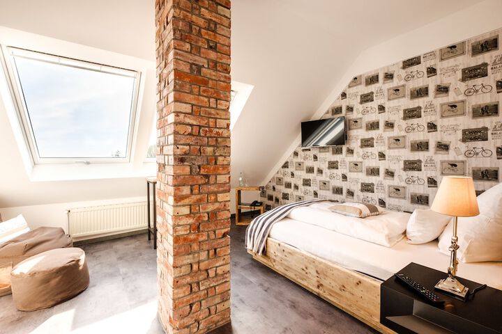 Room 20 of 79