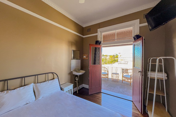 Room 3 of 19