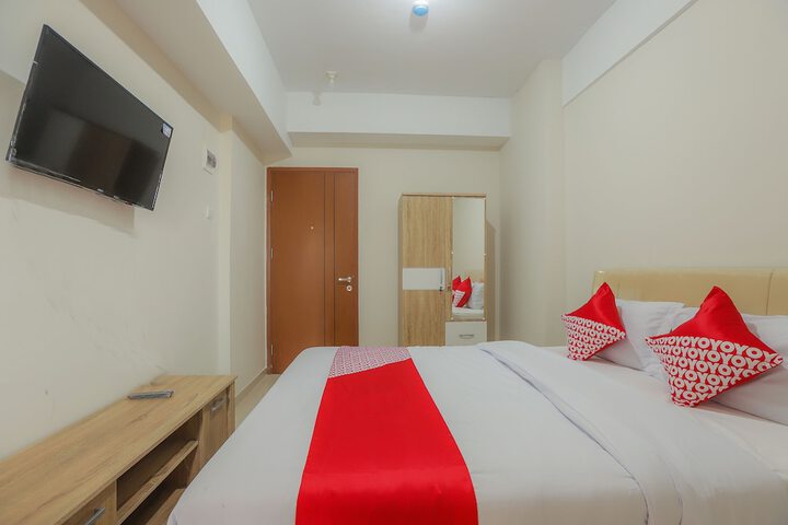 Room 9 of 15