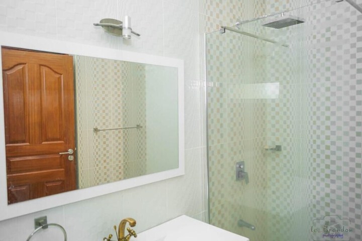 Room 147 of 190