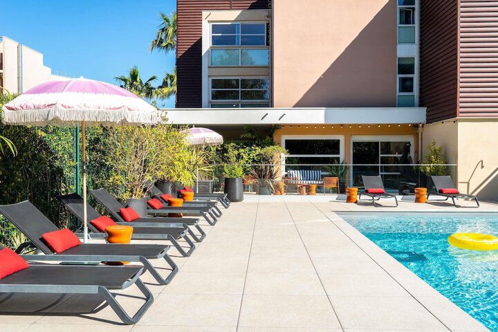 Pools & Facilities
