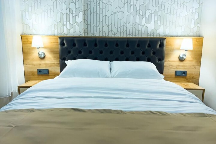 Room 2 of 23