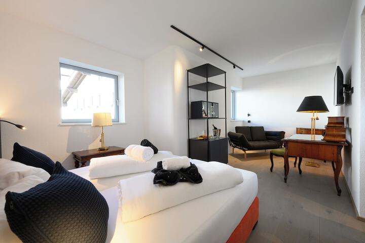 Room 12 of 24