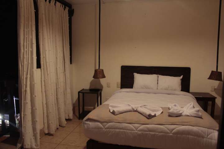Room 16 of 36