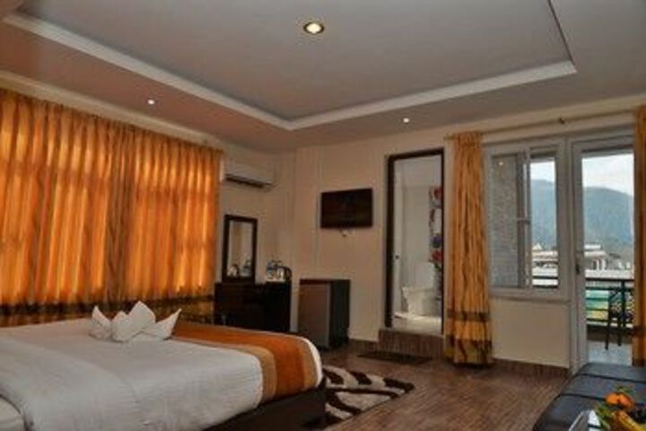 Room 49 of 70