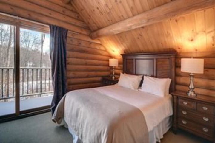 Room 8 of 32