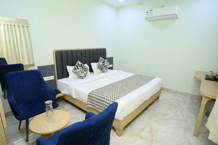 Room 12 of 42
