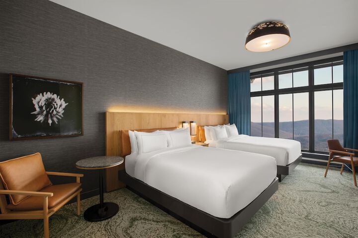 Room 43 of 223