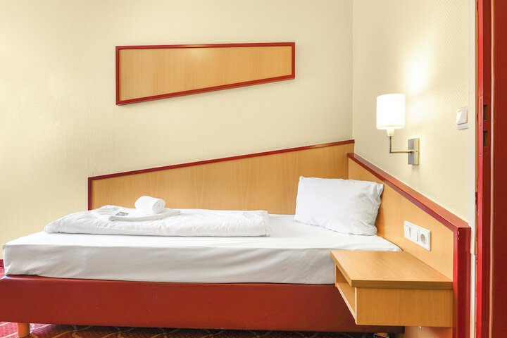 Room 9 of 55