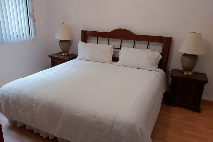 Room 4 of 13