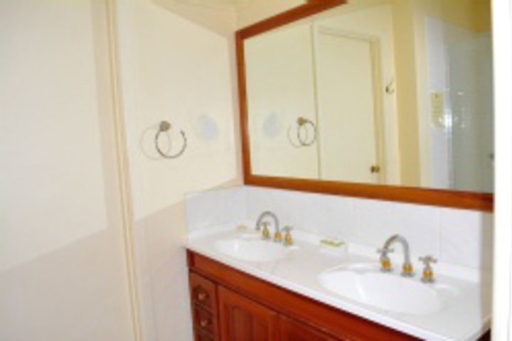Room 283 of 768