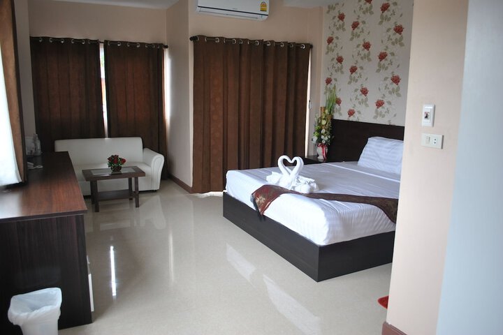 Room 19 of 128
