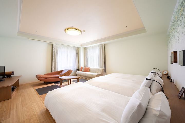 Room 27 of 121