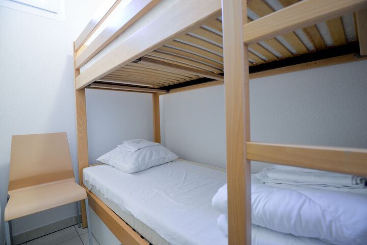 Room 12 of 87