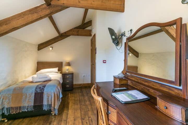 Room 7 of 30
