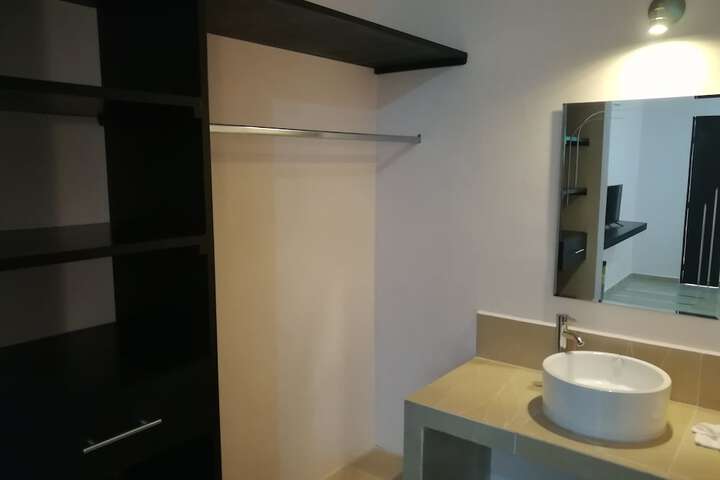 Room 14 of 43
