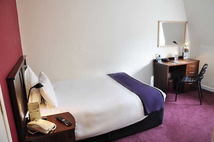 Room 7 of 35