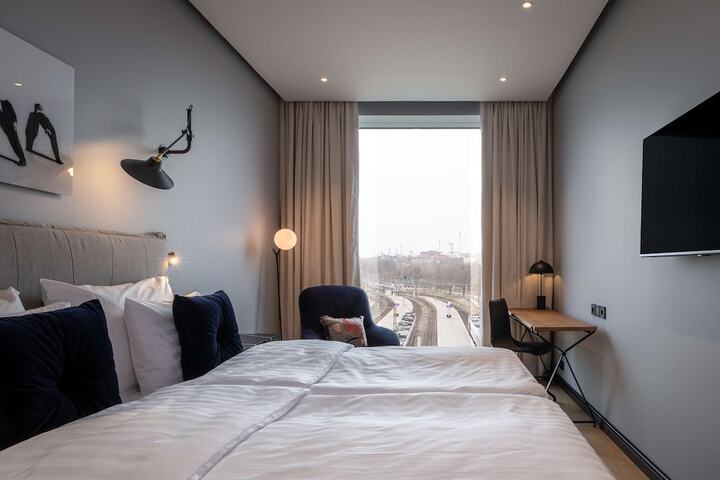 Room 21 of 76