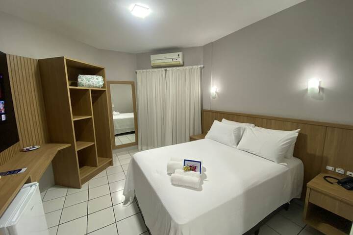 Room 37 of 102