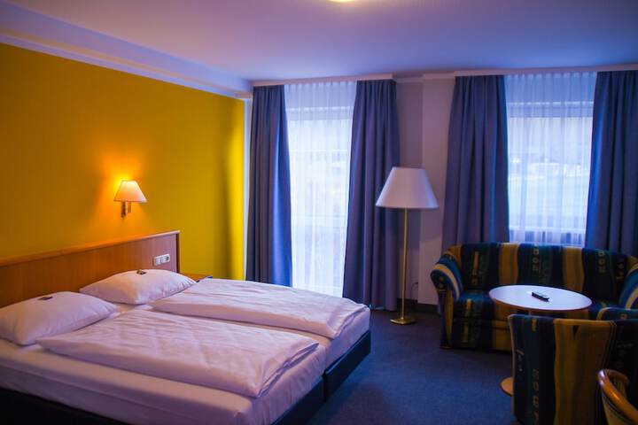 Room 20 of 38