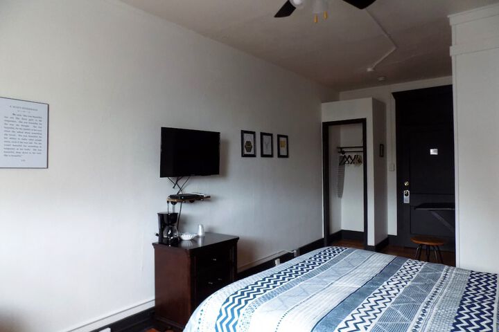 Room 18 of 63
