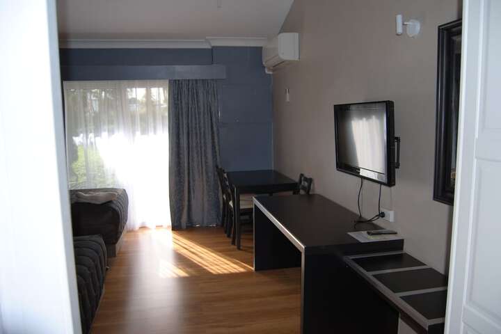 Room 7 of 40