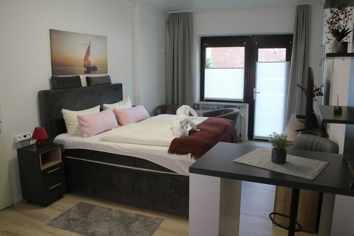 Room 6 of 48