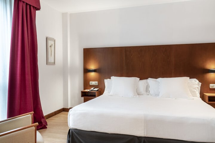 Room 16 of 37