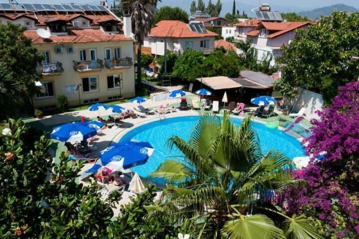 Pool Hotel