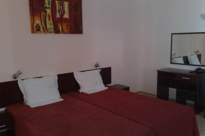Room 13 of 92