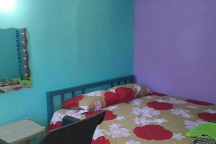 Room 6 of 11