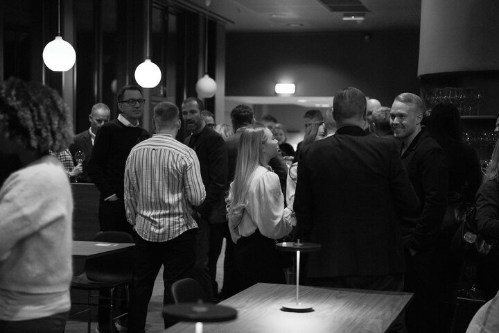 Lounge 50 of 56