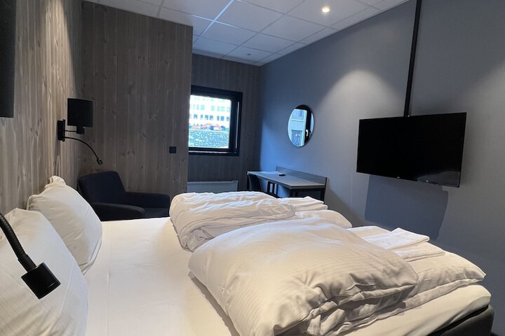 Room 12 of 52