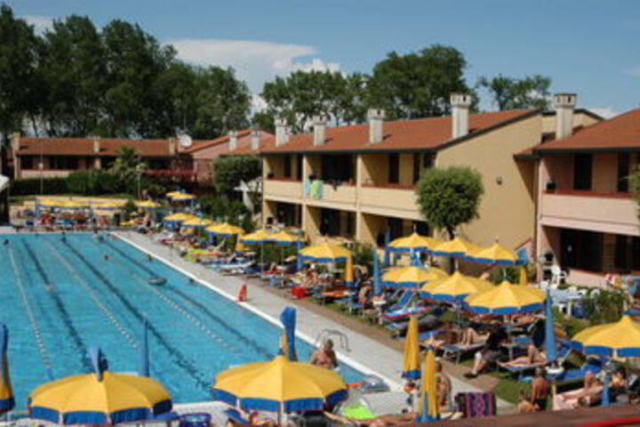 Pool 35 of 51