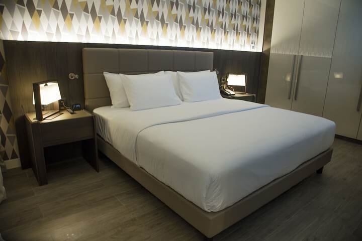 Room 9 of 46