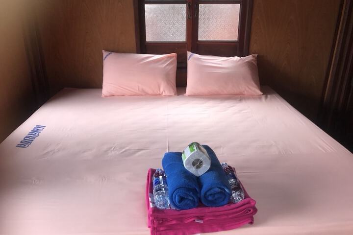 Room 3 of 35