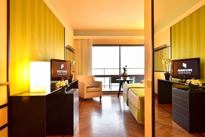 Room 41 of 250