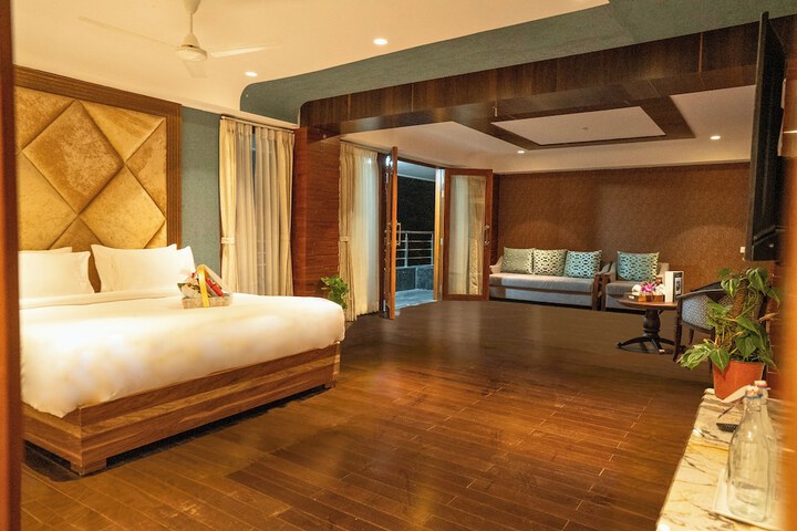 Room 7 of 23