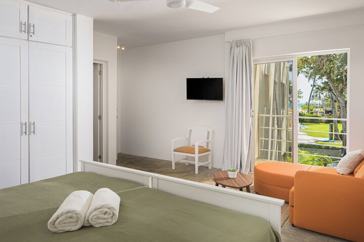 Room 5 of 43