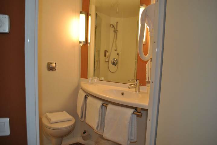 Room 20 of 51