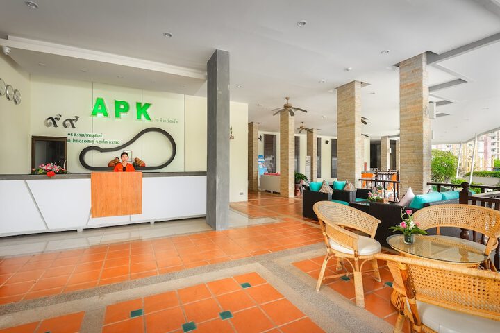 Entrance & Lobby