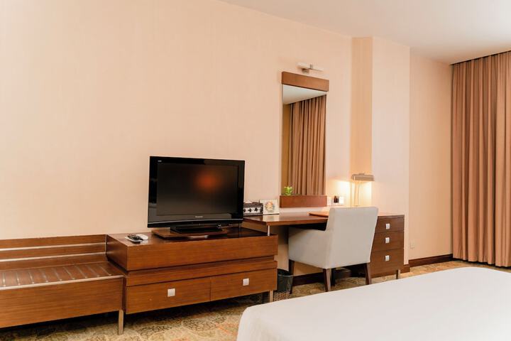 Room 26 of 181