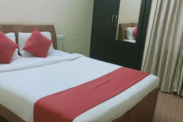 Room 3 of 13