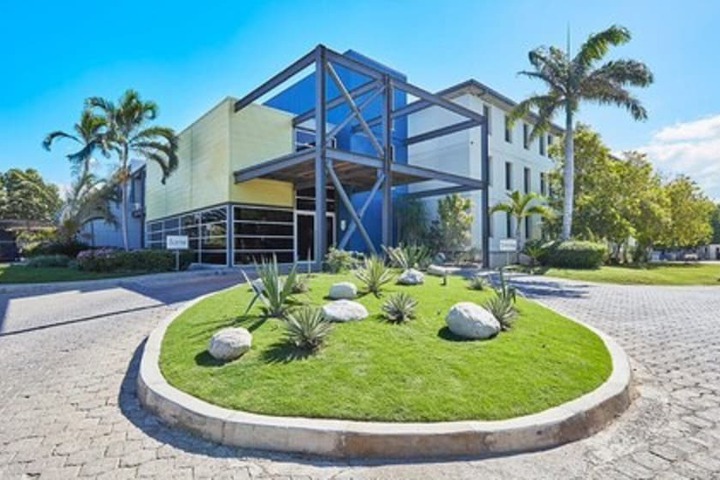 Hotel Exterior 57 of 60