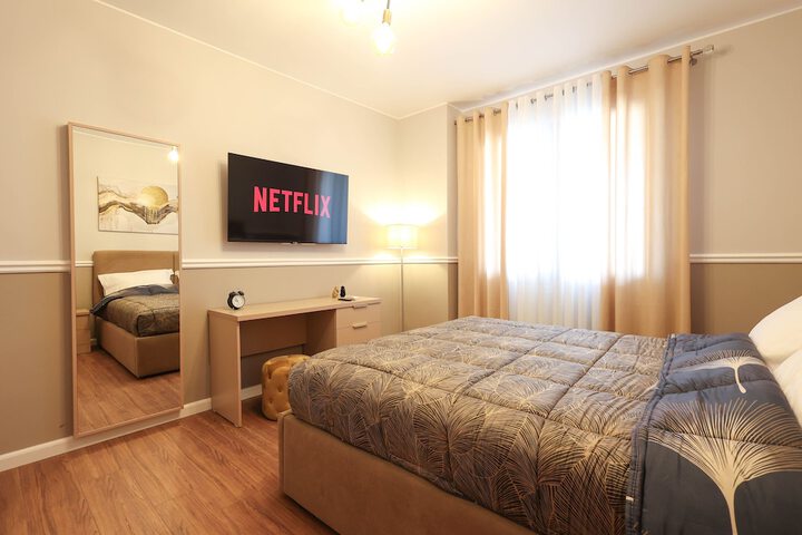 Room 10 of 169