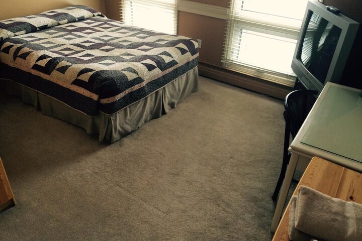Room 11 of 19