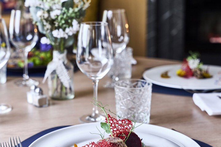 Dining 53 of 72