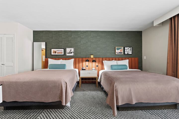 Room 9 of 26