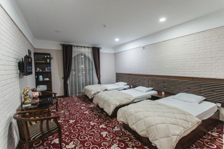 Room 9 of 22