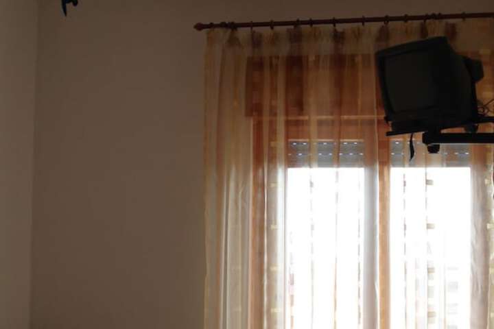 Room 12 of 31